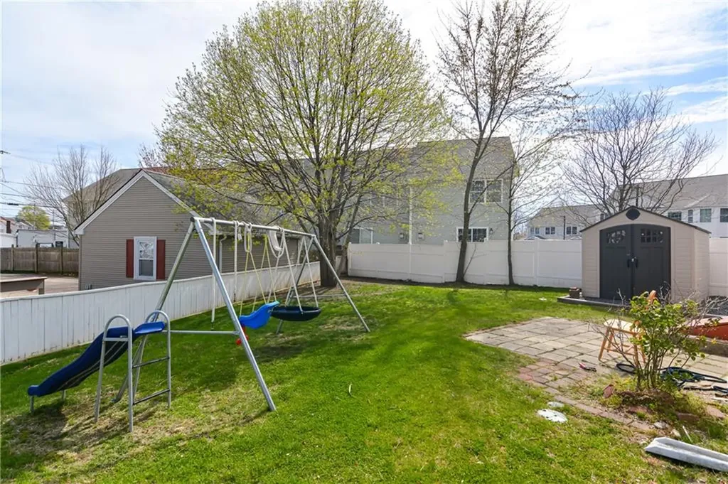 137 Stearns Street Pawtucket RI 02861