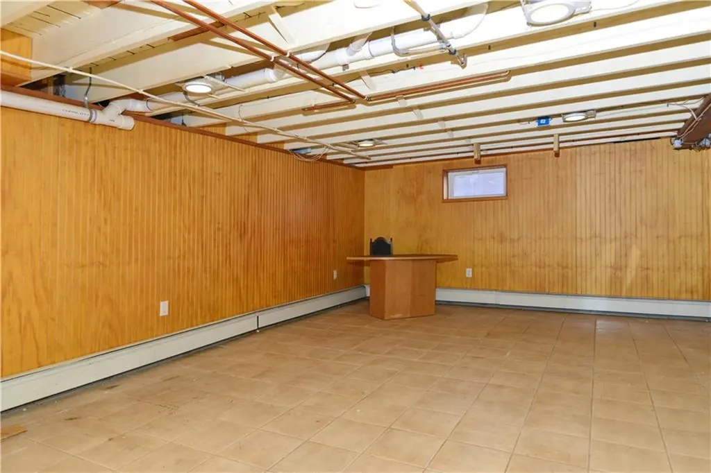 72 East Main Road Middletown RI 02842