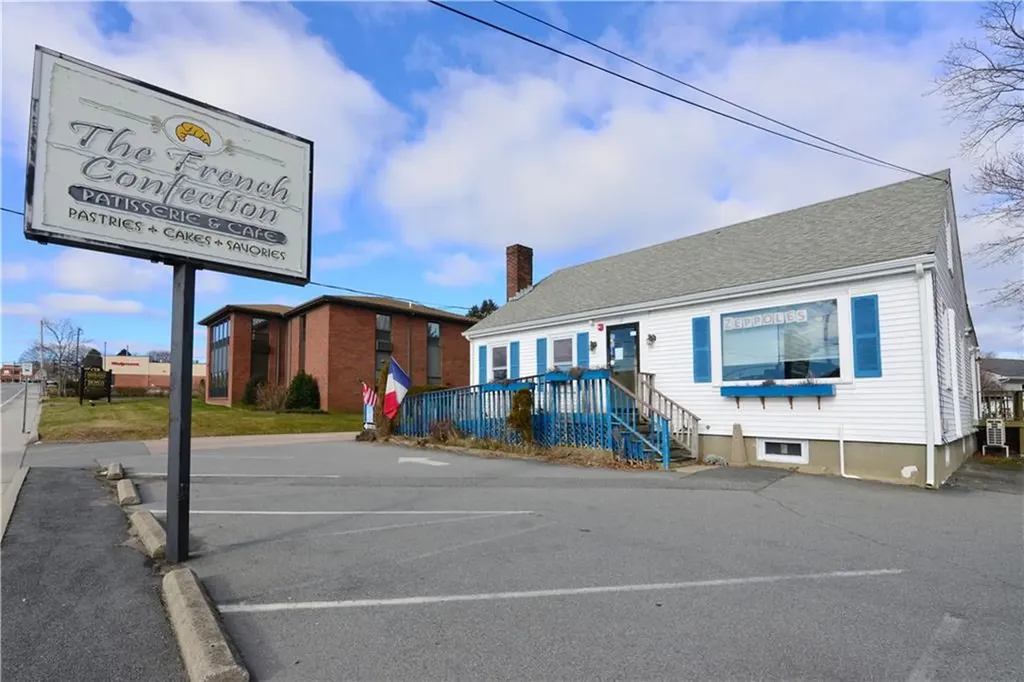 72 East Main Road Middletown RI 02842