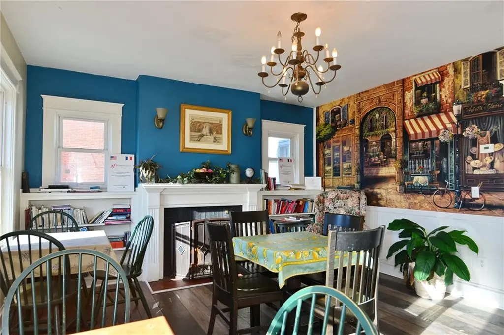 72 East Main Road Middletown RI 02842
