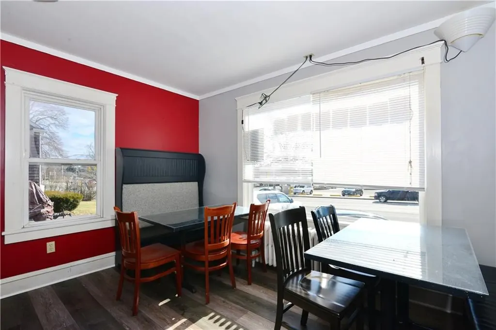 72 East Main Road Middletown RI 02842
