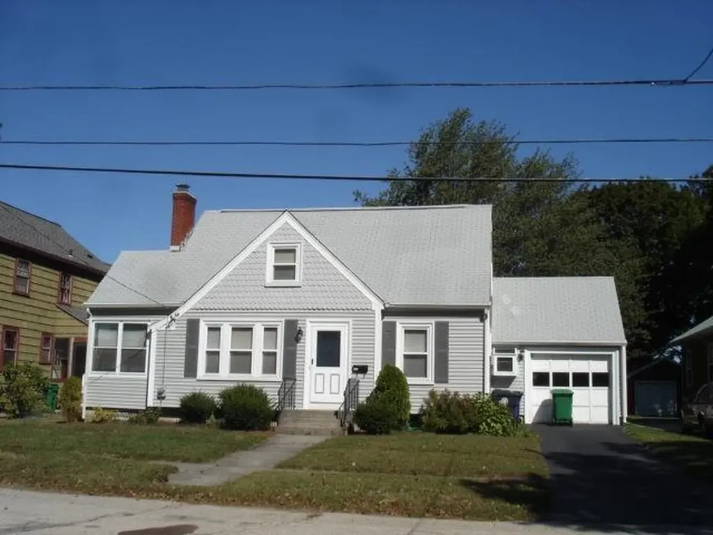 111 Canonchet Avenue Warwick RI 02888