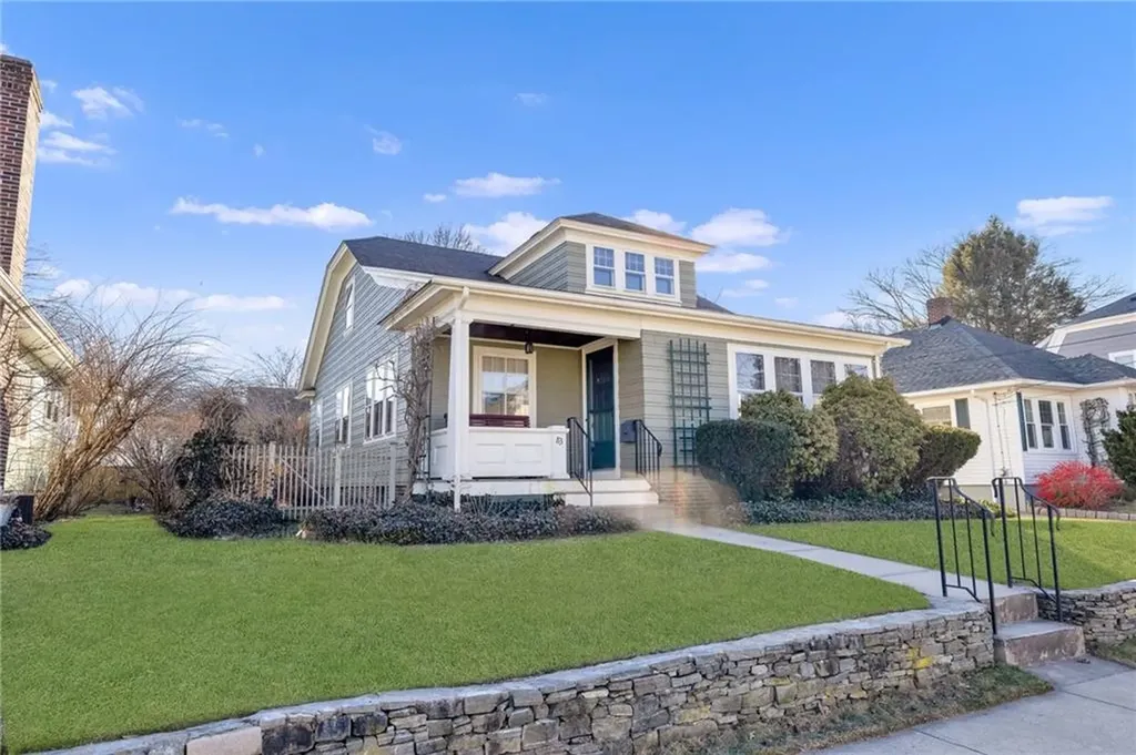 83 Friendly Road Cranston RI 02910