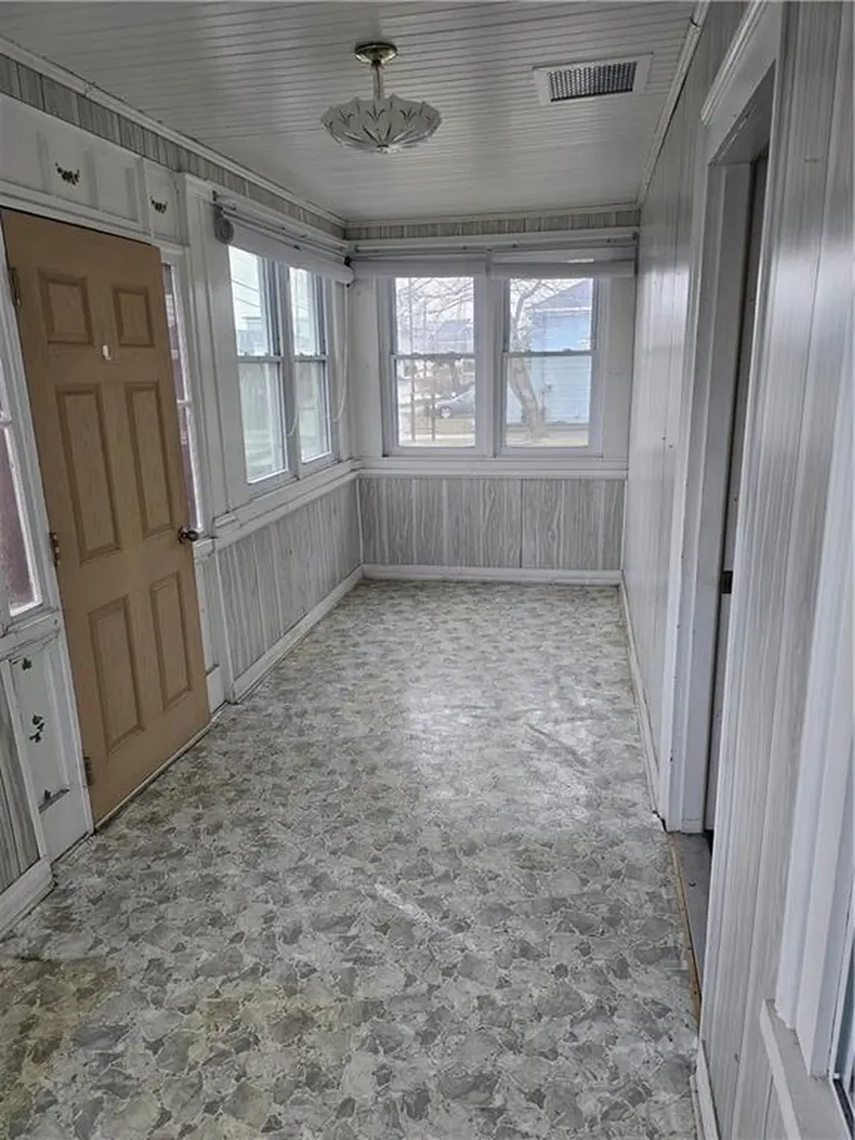 36 Cedar Avenue Portsmouth RI 02871