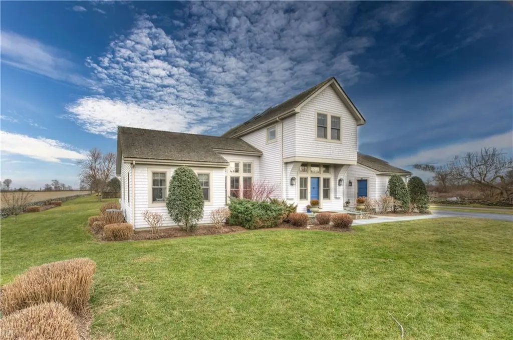 424 Third Beach Road Middletown RI 02842
