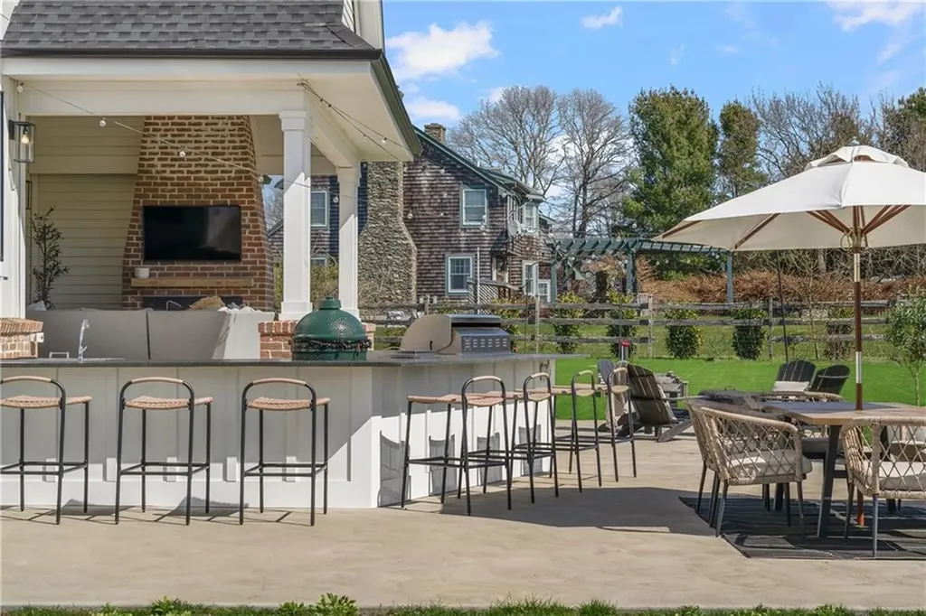 124 Cornelius Drive Middletown RI 02842
