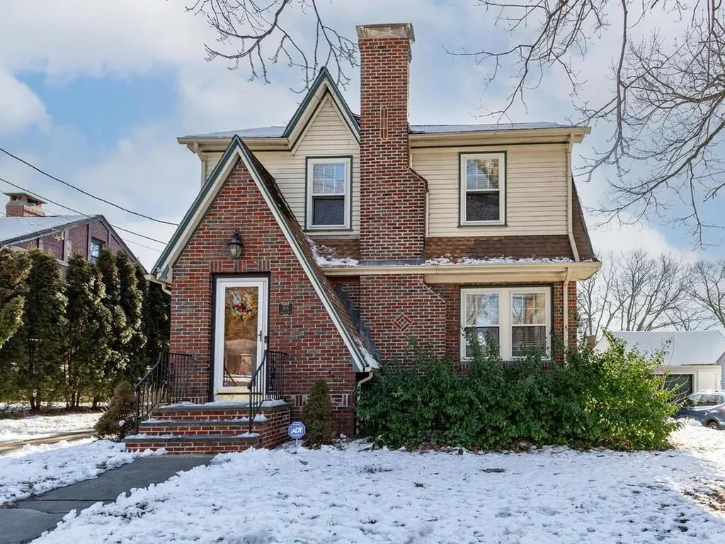 106 Sayles Avenue Pawtucket RI 02860