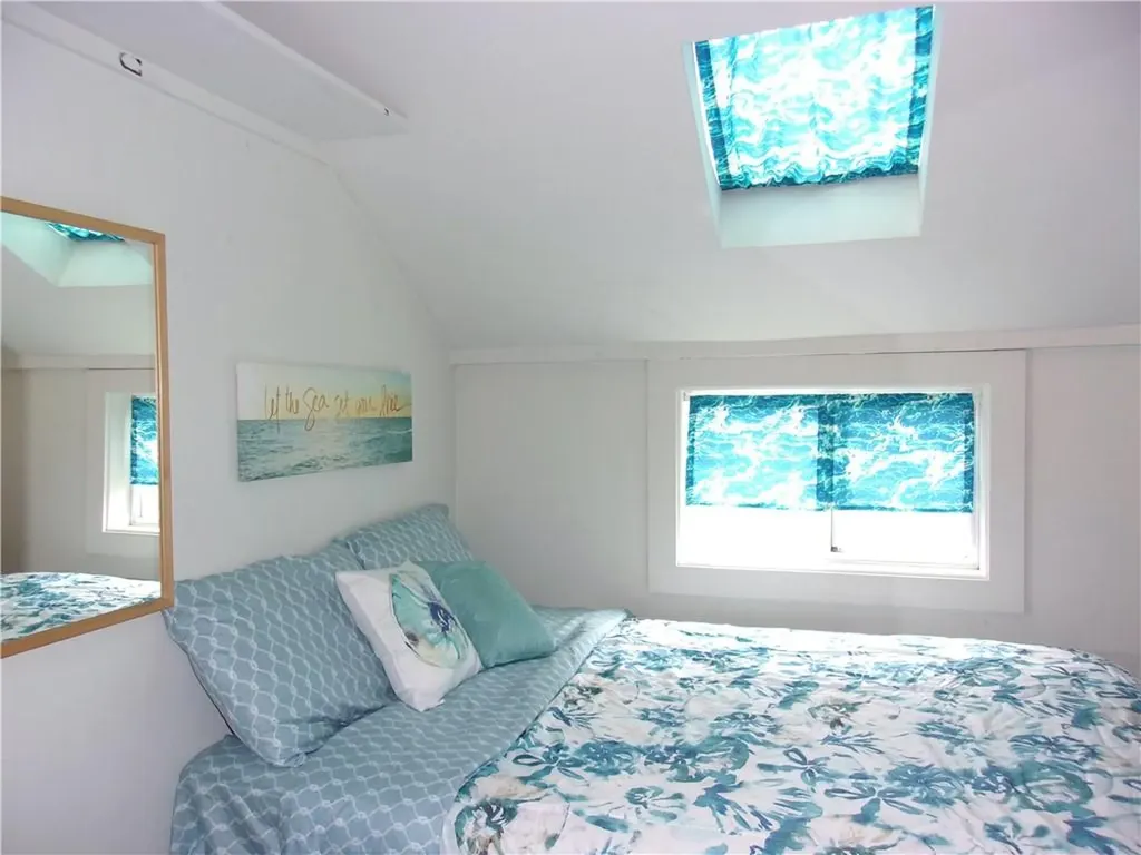 22 Dixon Street Newport RI 02840