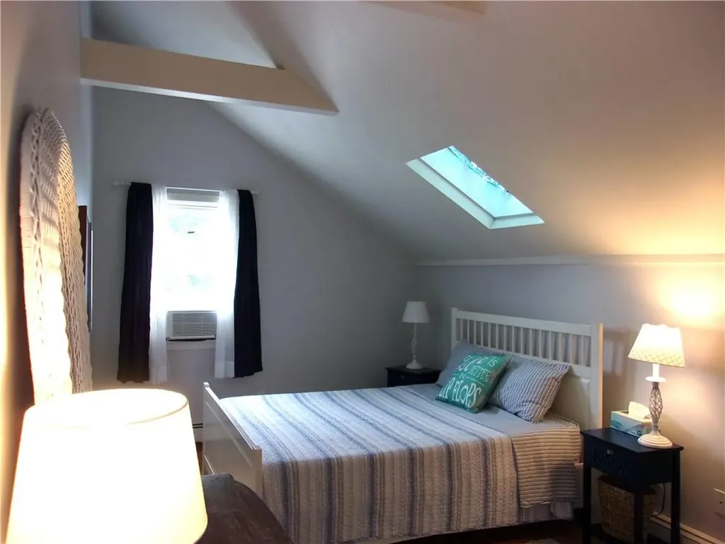 22 Dixon Street Newport RI 02840