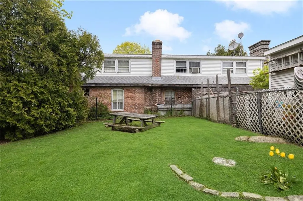 1707 Diamond Hill Road Cumberland RI 02864