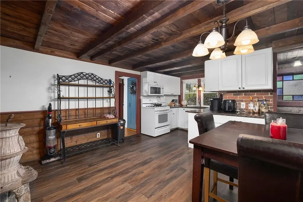 1707 Diamond Hill Road Cumberland RI 02864