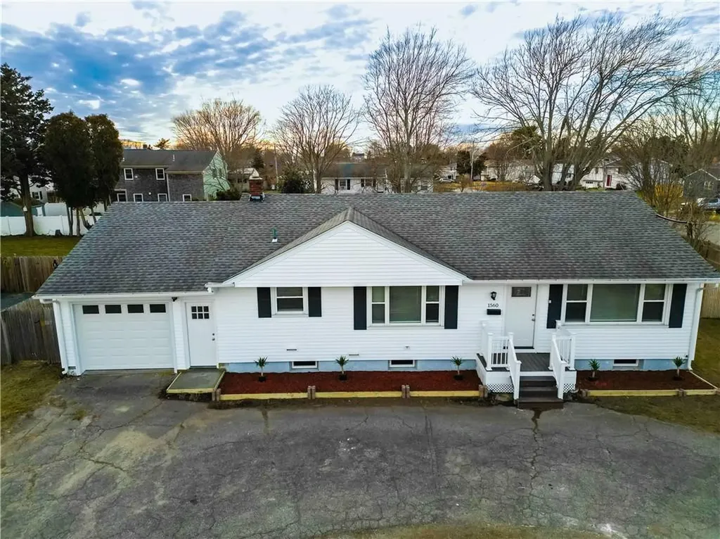 1560 West Main Road Middletown RI 02842