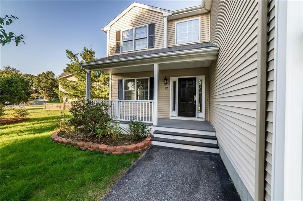 16 Danielle Drive Woonsocket RI 02895