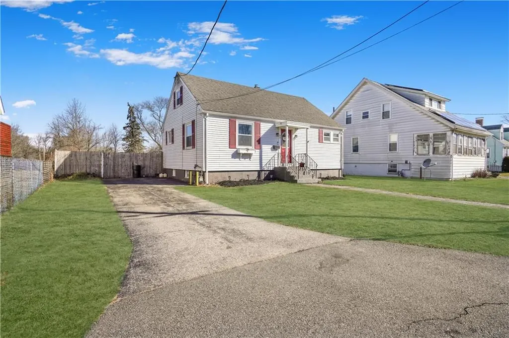 96 Centre Street Somerset MA 02726