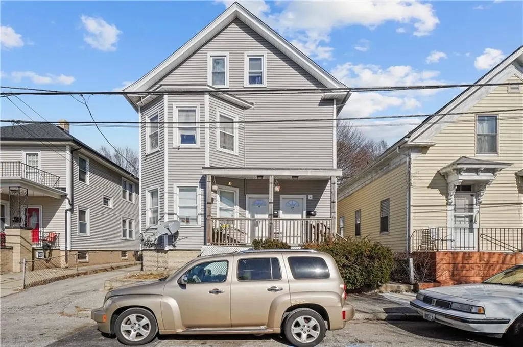 17 Denison Street Providence RI 02904
