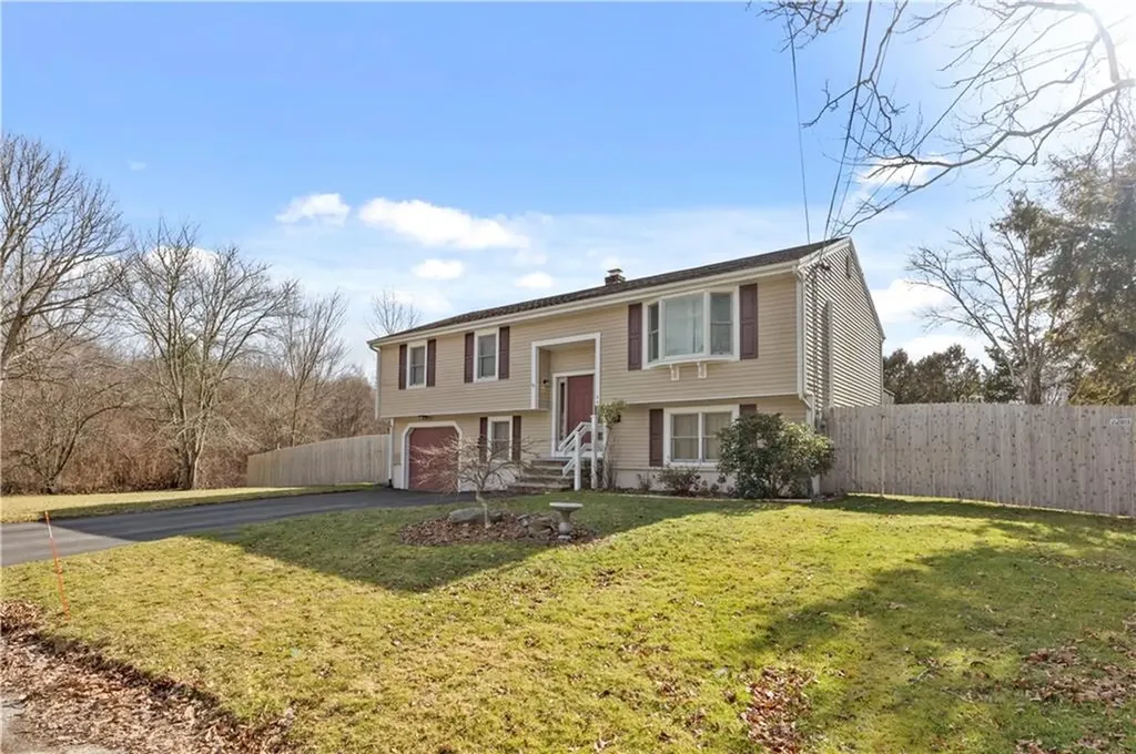 44 Elmwood Drive Bristol RI 02809