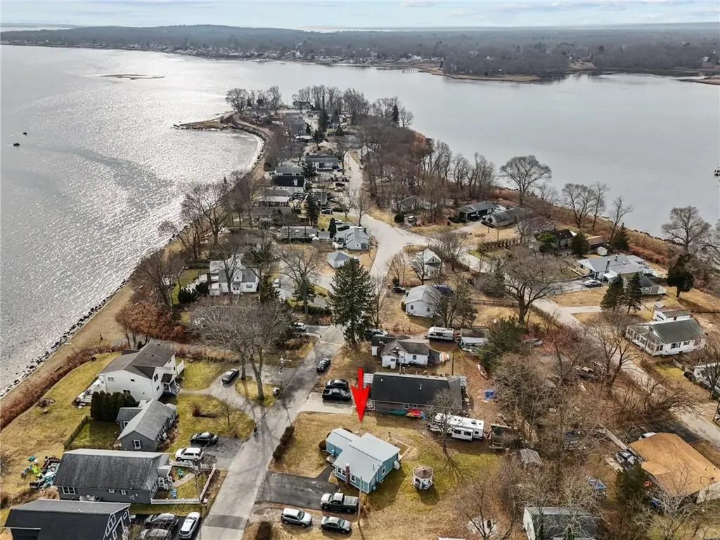 180 Namquid Drive Warwick RI 02888