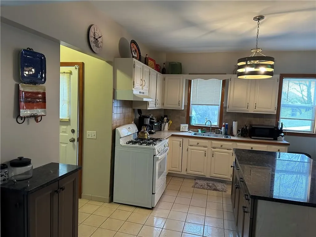 3 George Street Westerly RI 02891