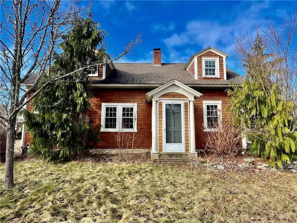 61 Governor Bradford Drive Barrington RI 02806