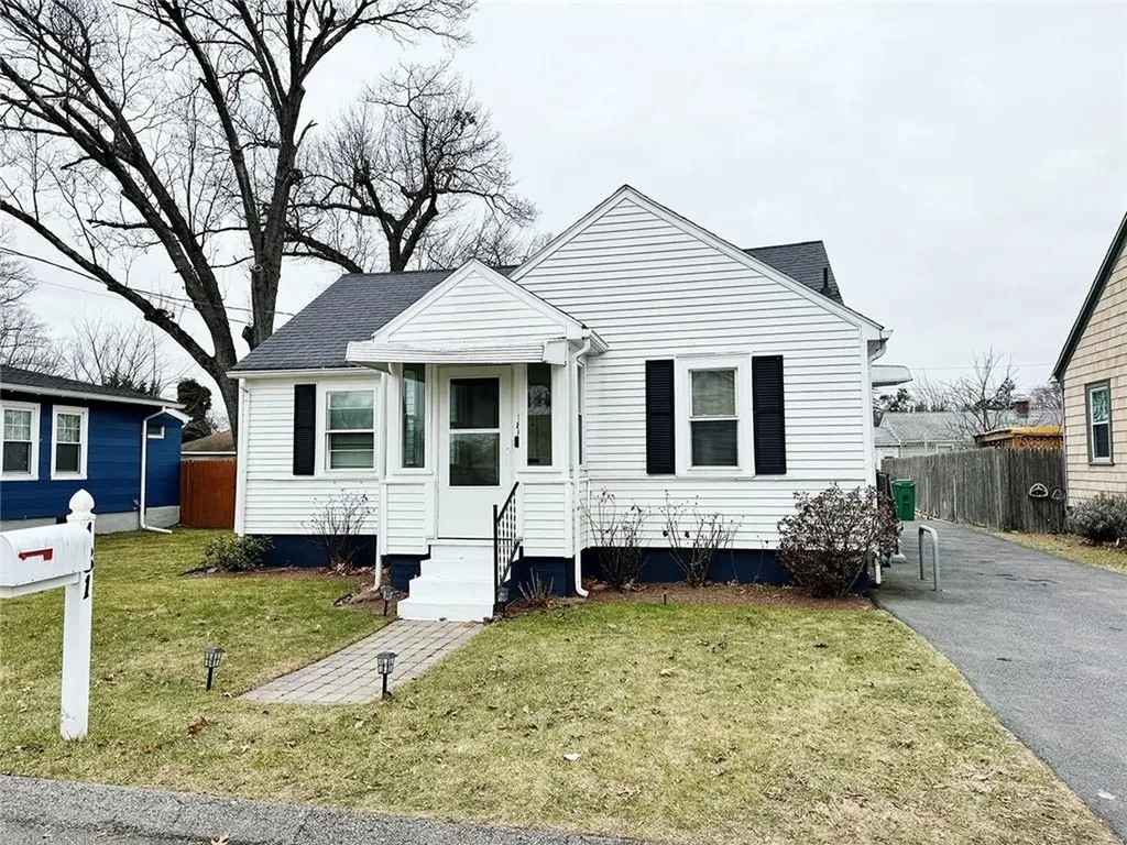 181 Wendell Road Warwick RI 02888