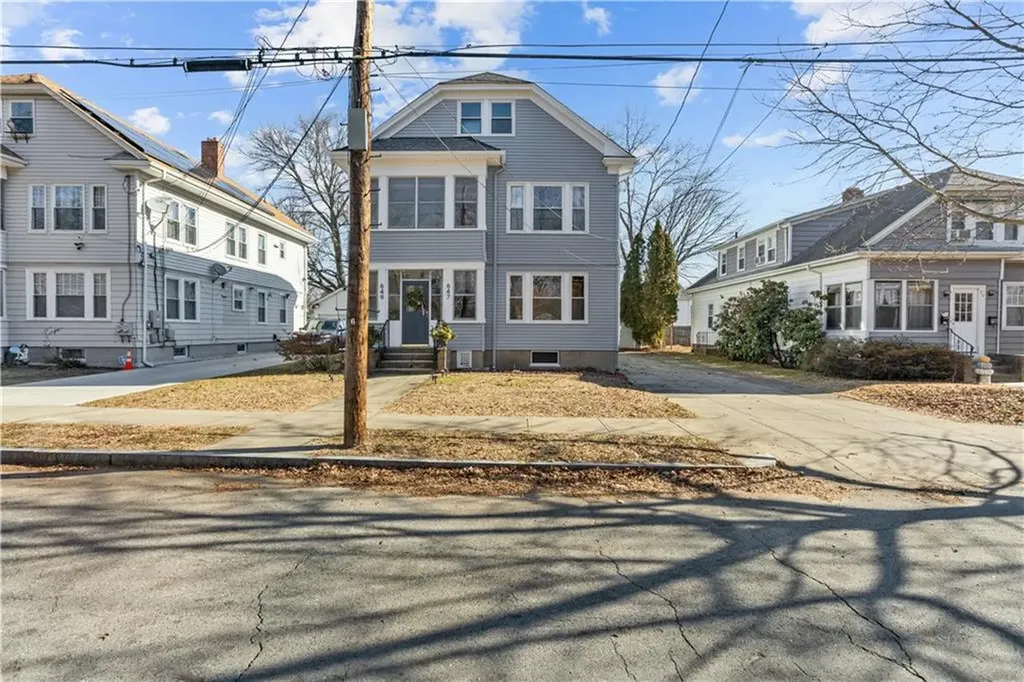 647 Pleasant Valley Parkway Providence RI 02908