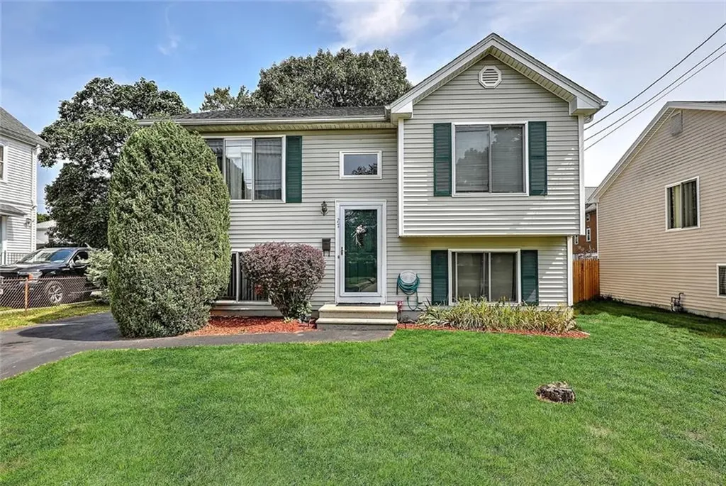 27 Draper Street Pawtucket RI 02861