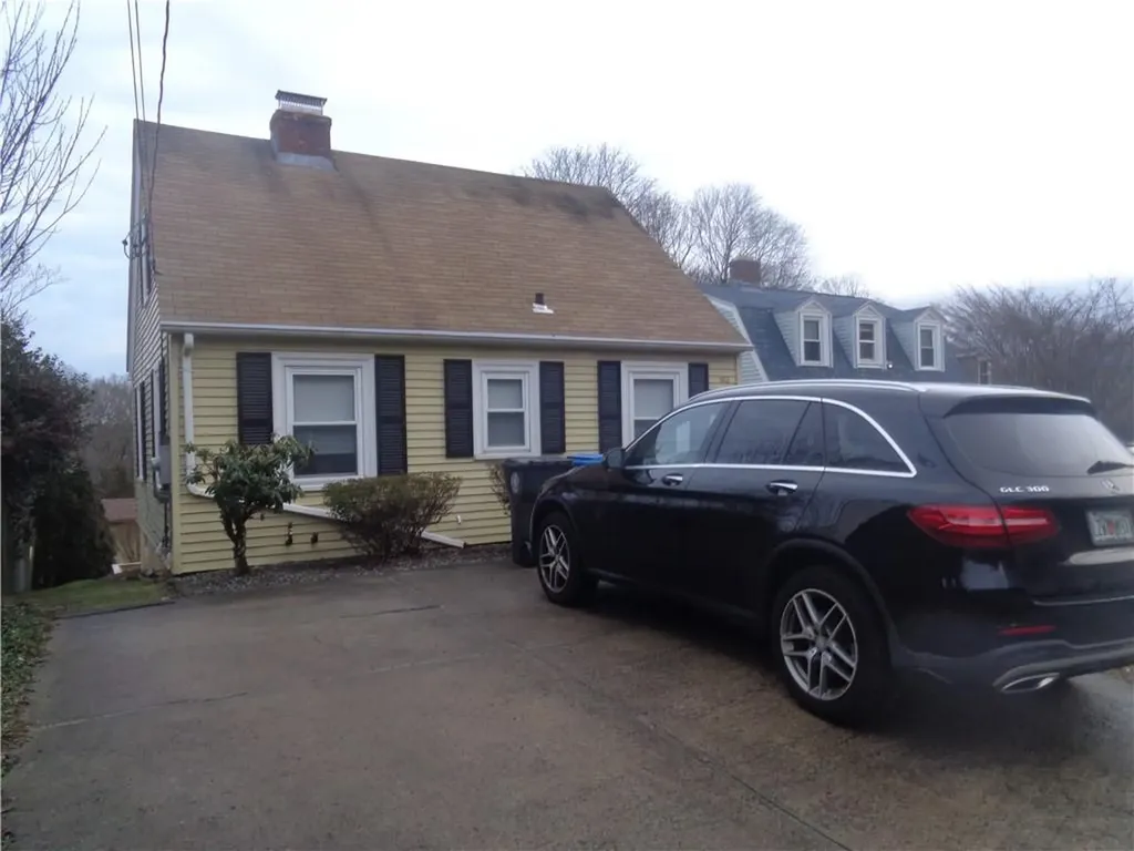 562 Phenix Avenue Cranston RI 02921