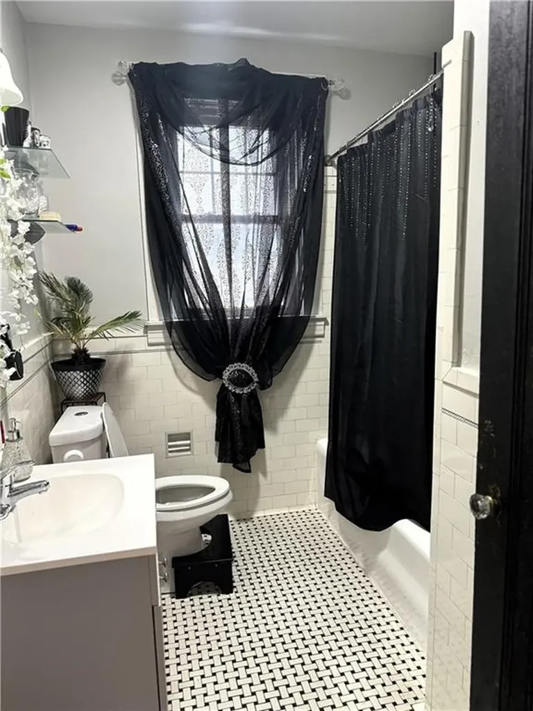 63 Health Avenue Providence RI 02908
