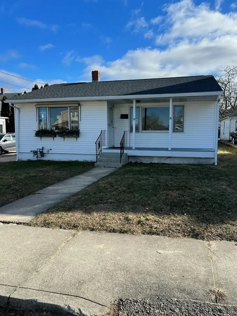 30 George Street Westerly RI 02891
