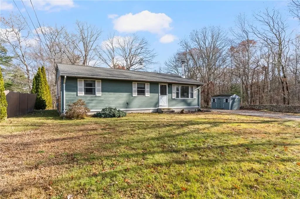 134 North Road Hopkinton RI 02833