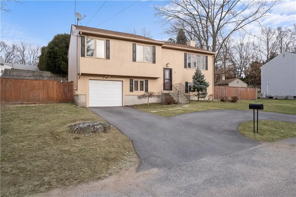 12 Wisteria Lane Cranston RI 02920