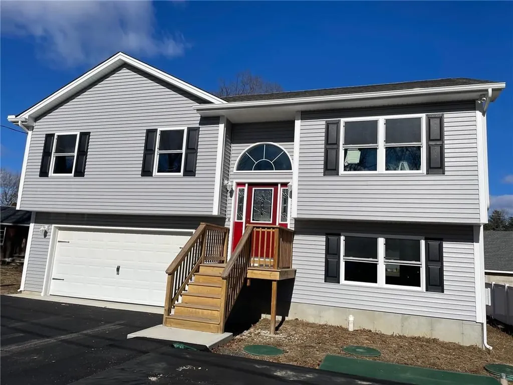 11 Steere Drive Johnston RI 02919