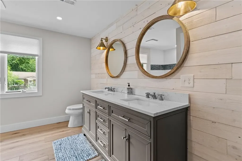 8 Woodsia Road Narragansett RI 02874