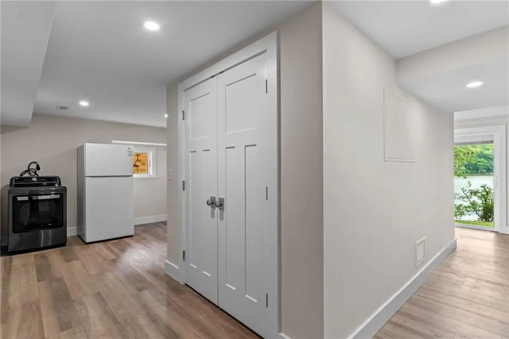 8 Woodsia Road Narragansett RI 02874