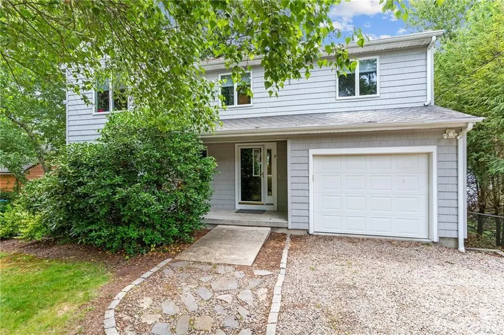 8 Woodsia Road Narragansett RI 02874