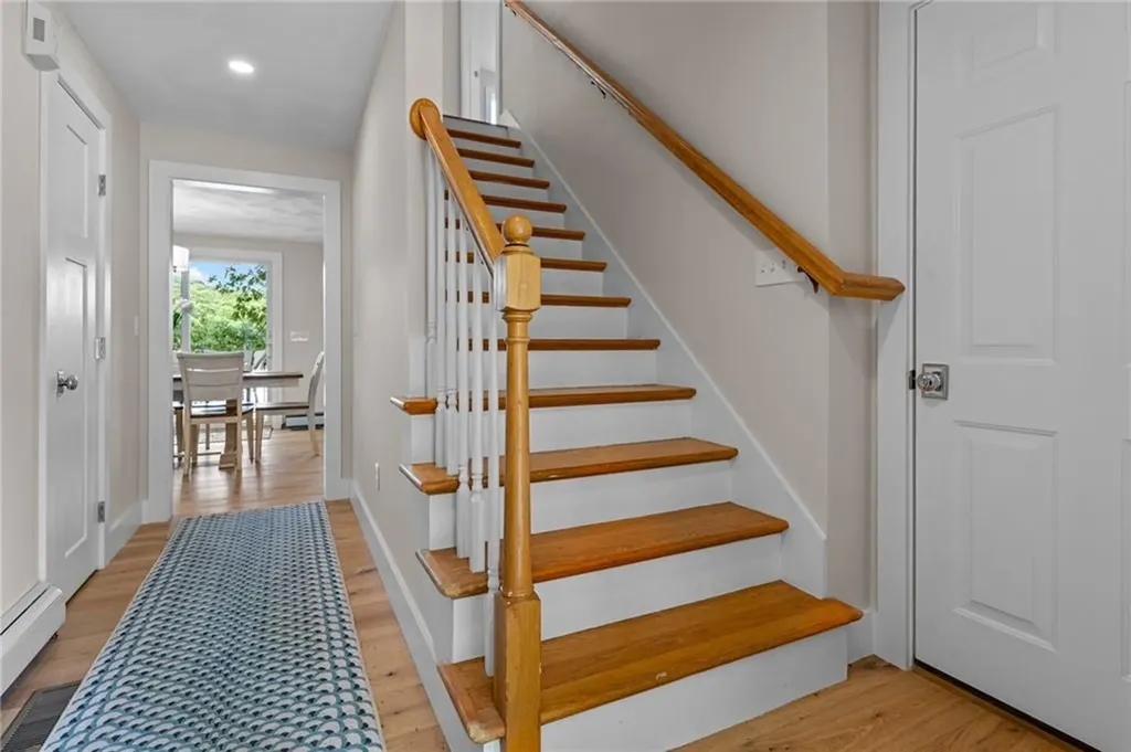 8 Woodsia Road Narragansett RI 02874