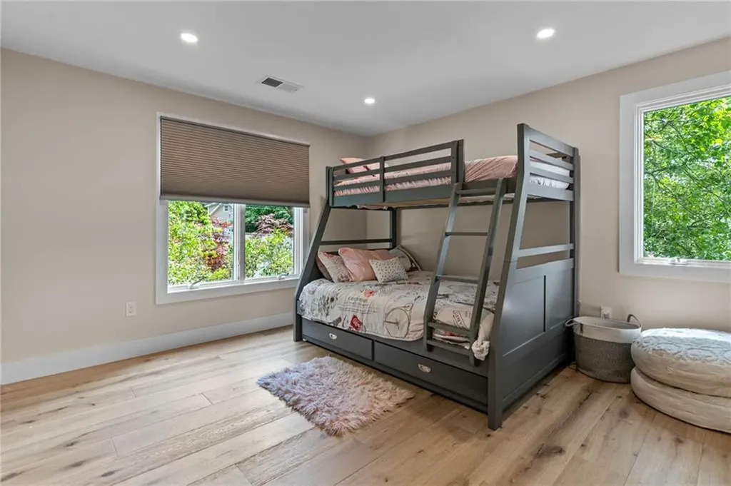 8 Woodsia Road Narragansett RI 02874