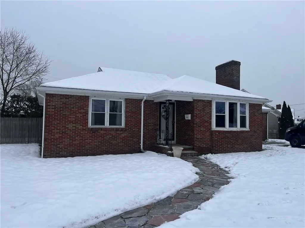 389 Armistice Boulevard Pawtucket RI 02861