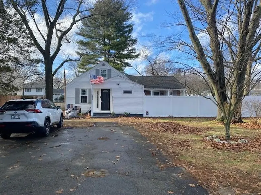 165 Oakland Beach Avenue Warwick RI 02889