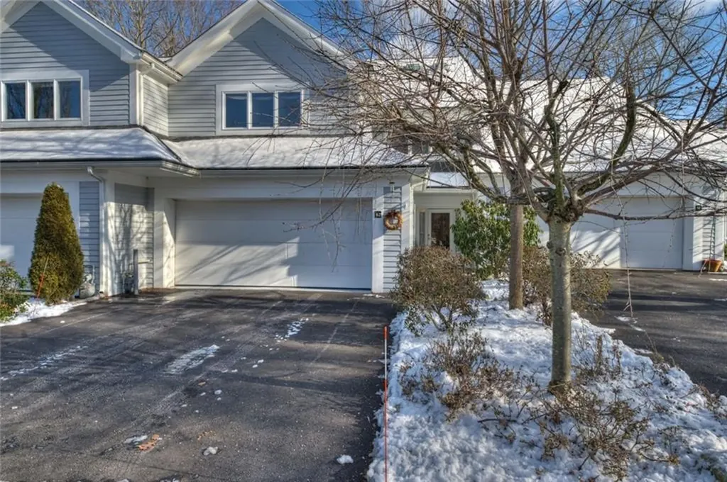 42 Bagy Wrinkle Cove Warren RI 02885