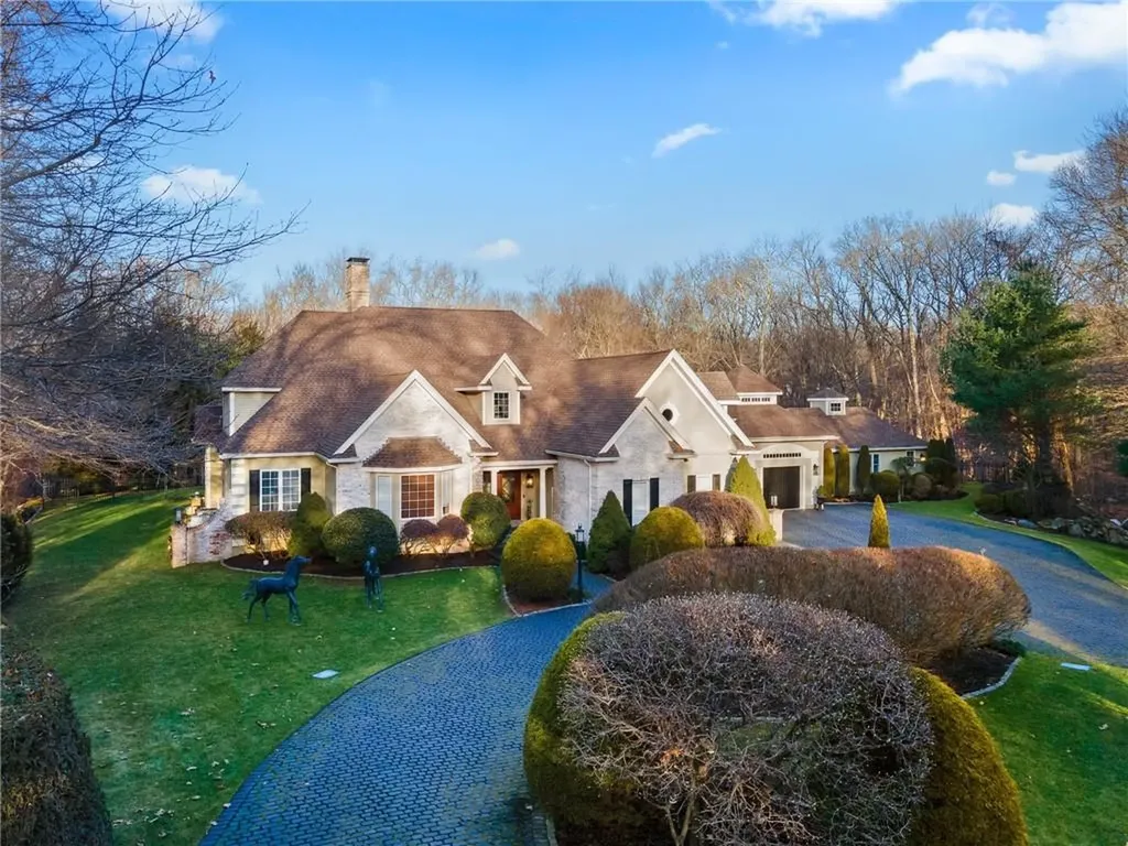 13 Belmont Drive Lincoln RI 02865