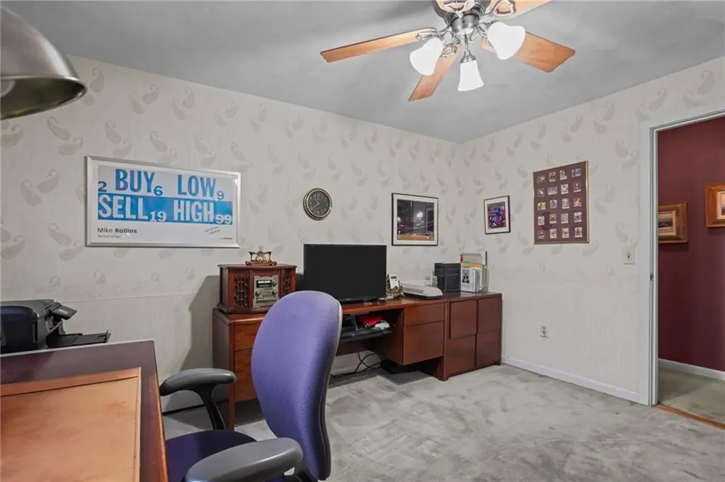 15 Jennifer Circle Cranston RI 02921