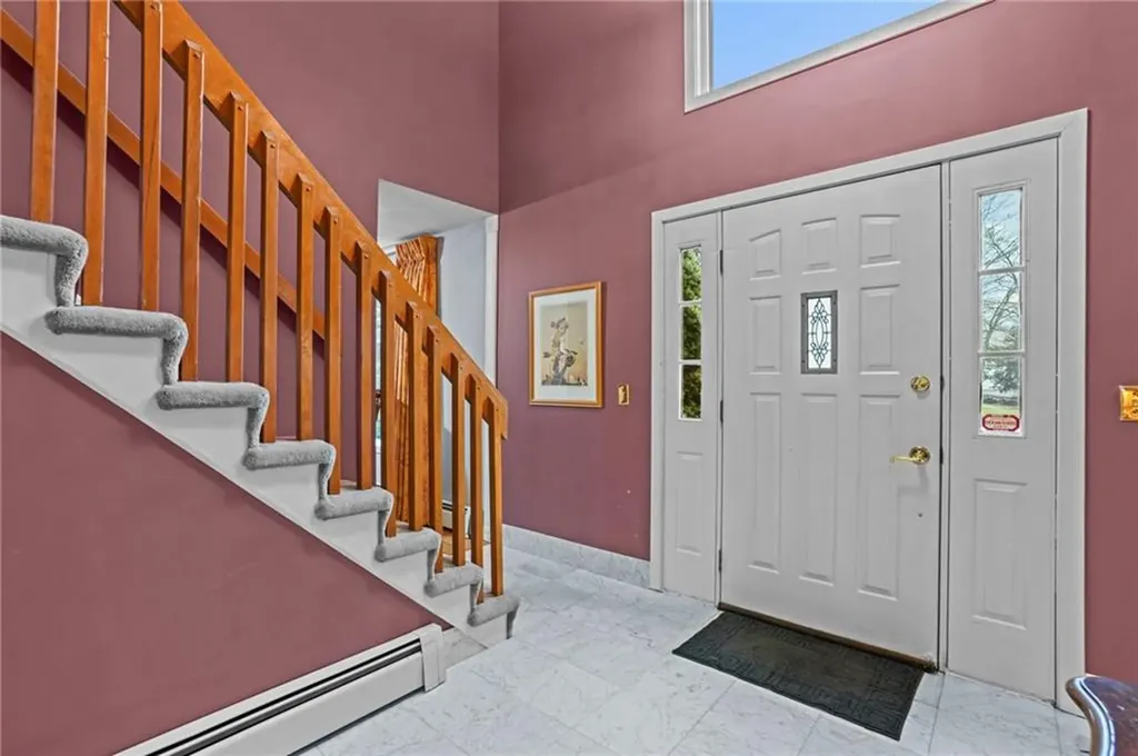 15 Jennifer Circle Cranston RI 02921