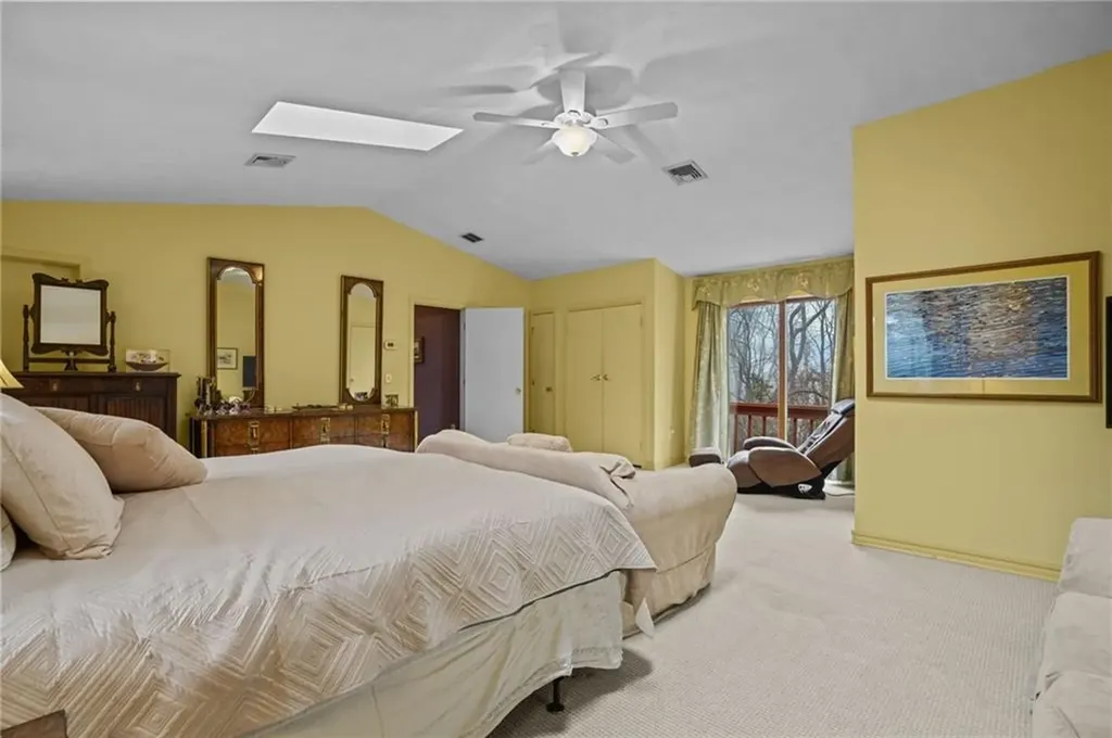 15 Jennifer Circle Cranston RI 02921