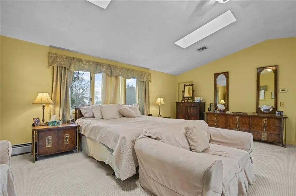15 Jennifer Circle Cranston RI 02921