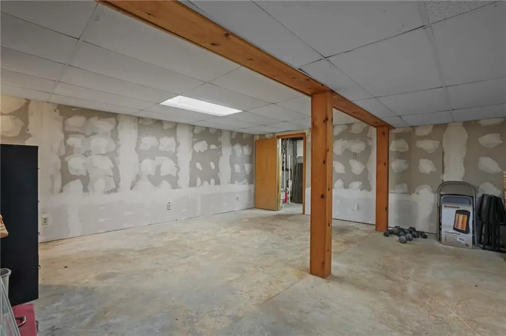 15 Jennifer Circle Cranston RI 02921