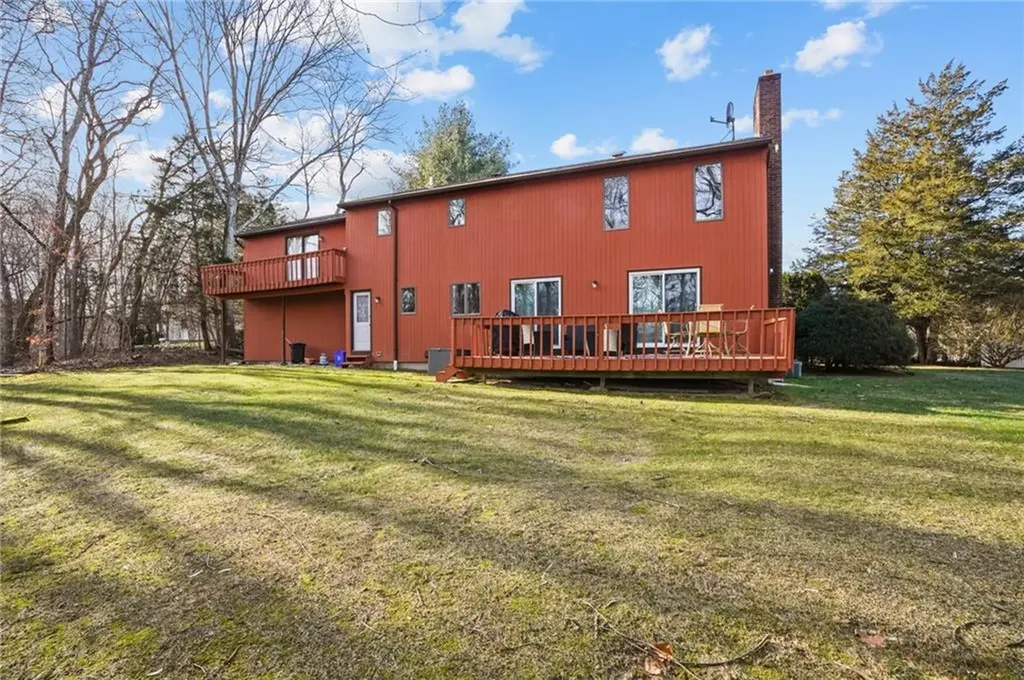 15 Jennifer Circle Cranston RI 02921
