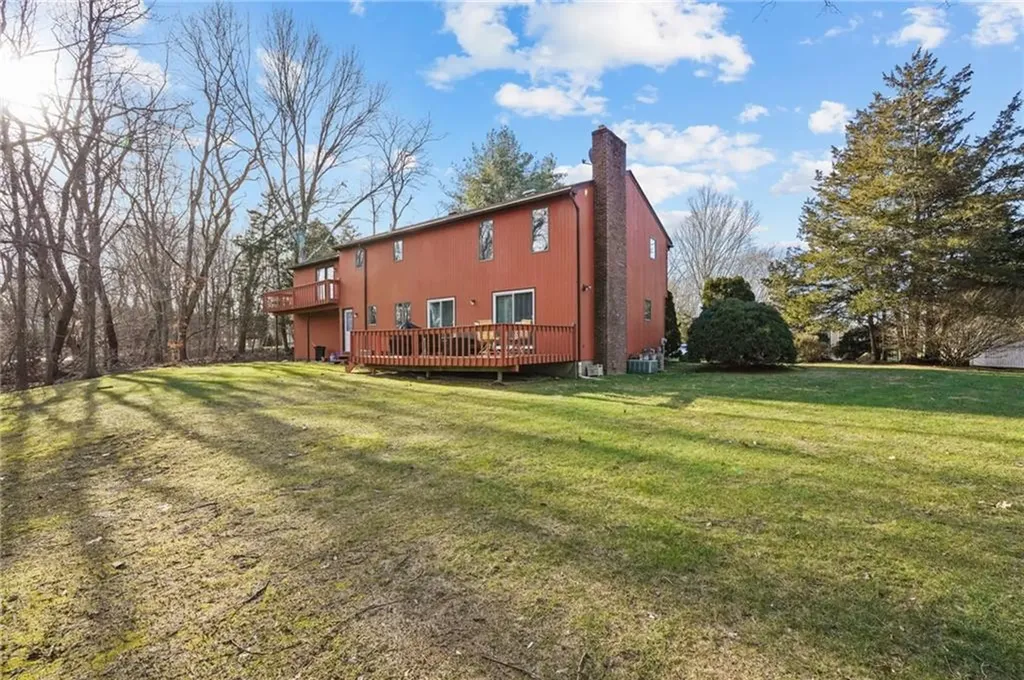 15 Jennifer Circle Cranston RI 02921