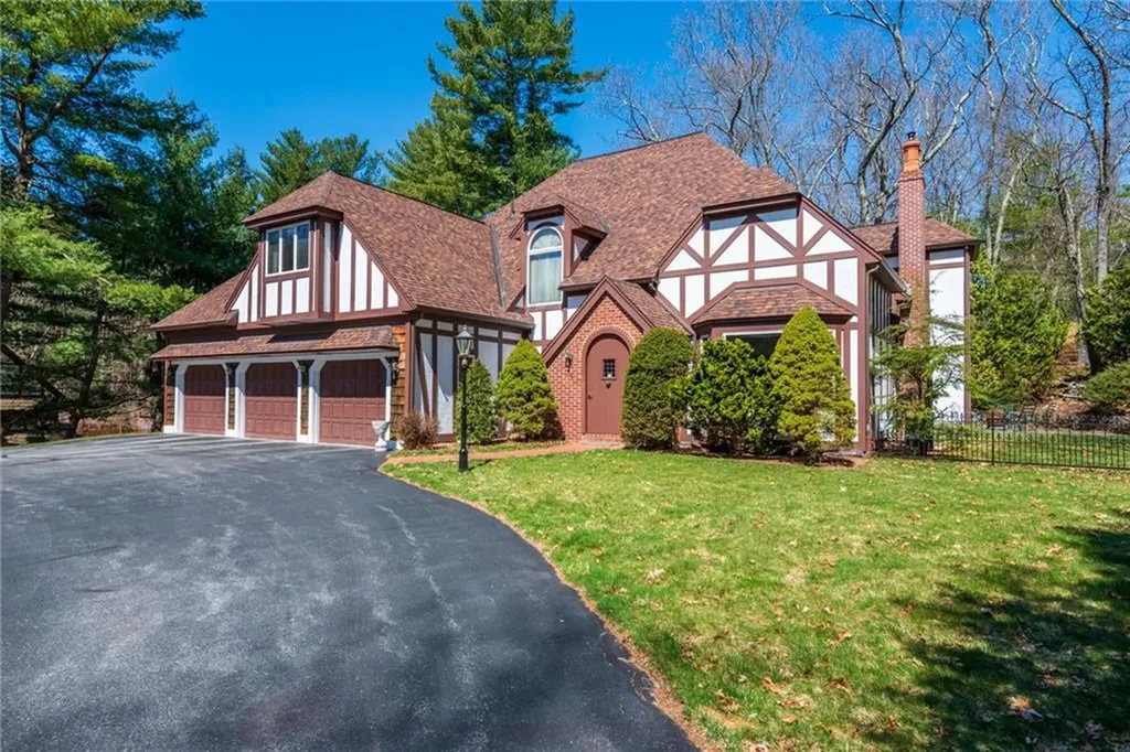 34 Georgiana Drive Cumberland RI 02864