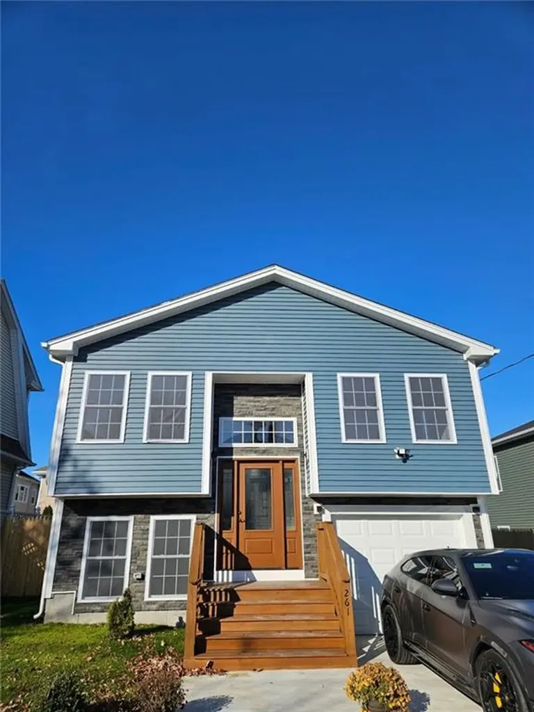 261 Warrington Street Providence RI 02907